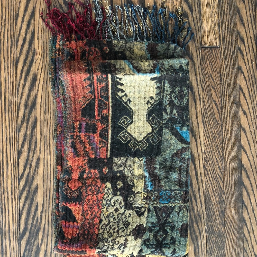 2/25: vintage Aritzia scarf